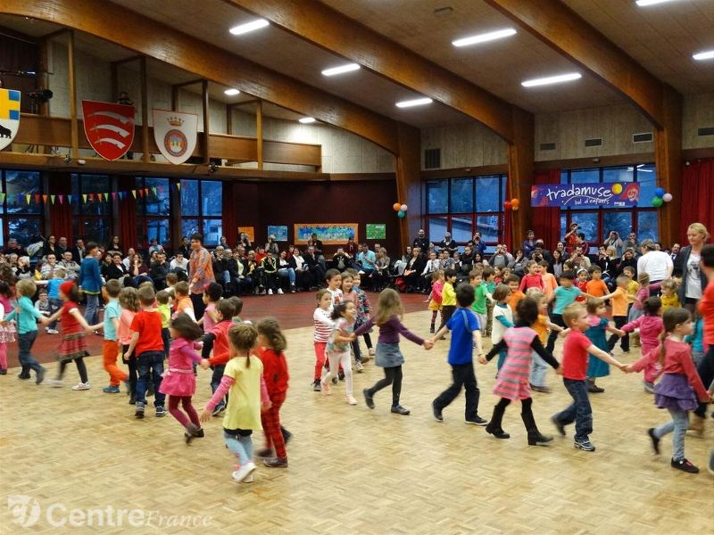 Un bal TRADAMUSE à Ceyrat (63) en 2015 - Photo M. Dautraix / La Montagne